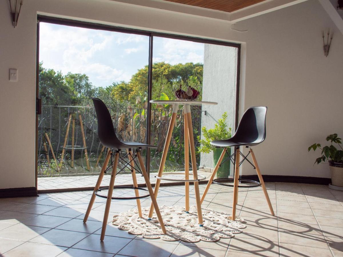 Zwelakho Furnished Apartments The Cube Johannesburgo Exterior foto