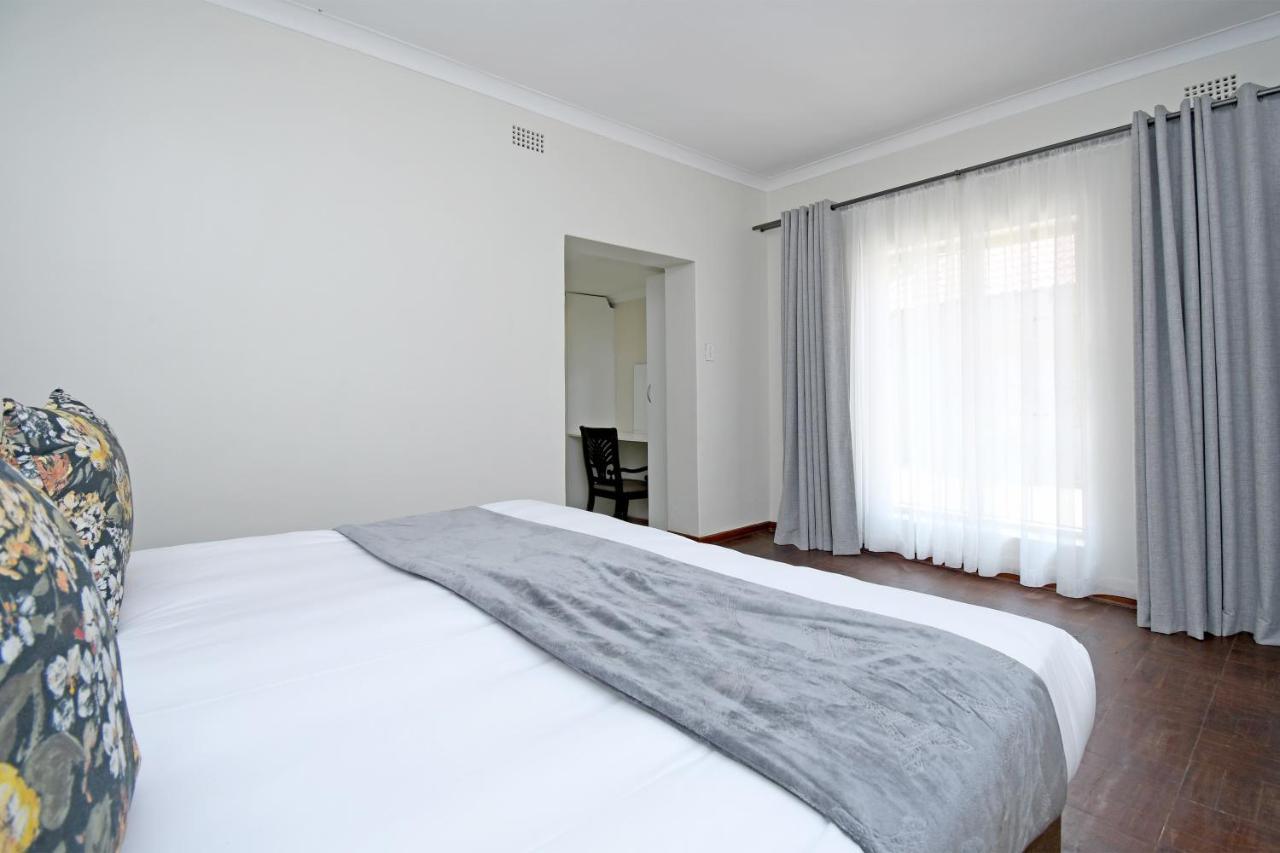 Zwelakho Furnished Apartments The Cube Johannesburgo Exterior foto