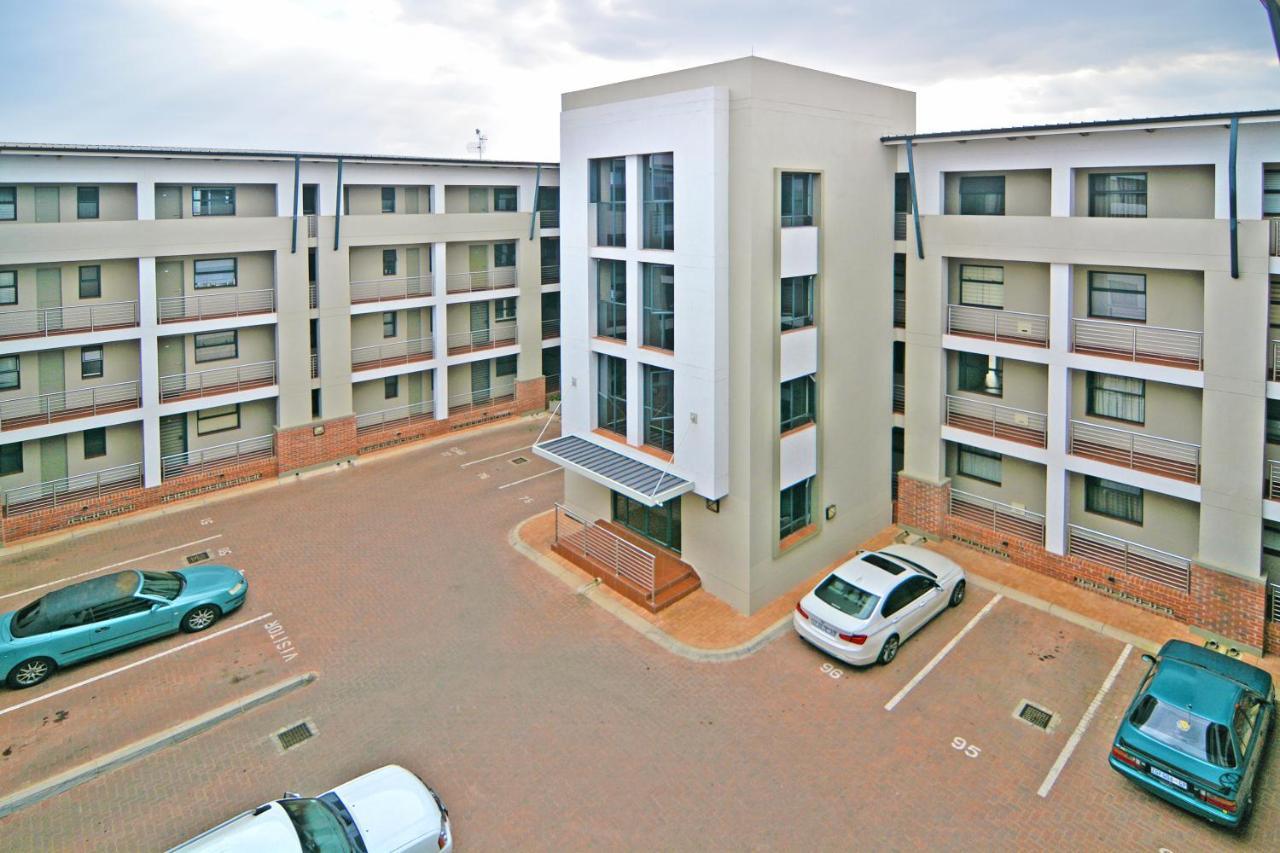 Zwelakho Furnished Apartments The Cube Johannesburgo Exterior foto
